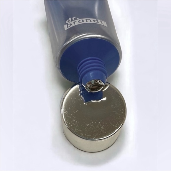 Dr. Brandt No More Pores Vacuum Cleaner - Picture 4 of 4